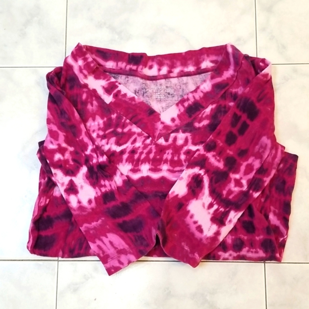 DAISY Fuentes Woman's 3/4 Sleeve T Shirt